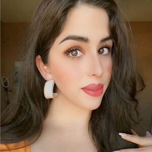 Meet your Posher, Maegha